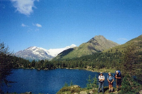 Ai margini del lago di Val Viola (Val di Campo - Svizzera)