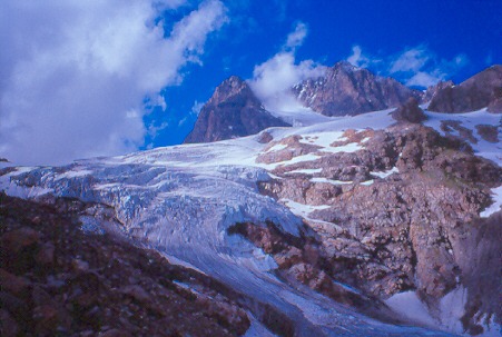 Vista sulla vedretta di Fellaria Ovest, dalla fine del sentiero glaciologico Luigi Marson.