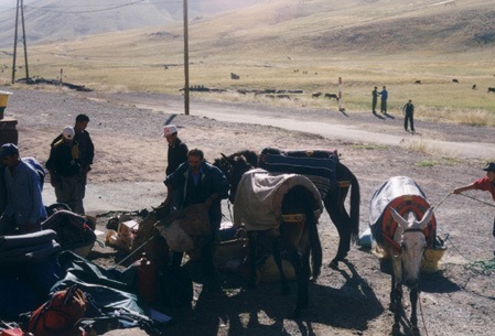 Preparativi per la partenza del trekking.