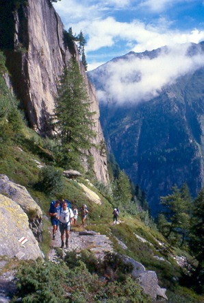 In salita verso il Col de la Balme.