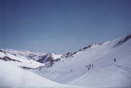 Parco Nazionale d'Abruzzo: in discesa dal valico del Campitello verso lo stazzo di Camporotondo.